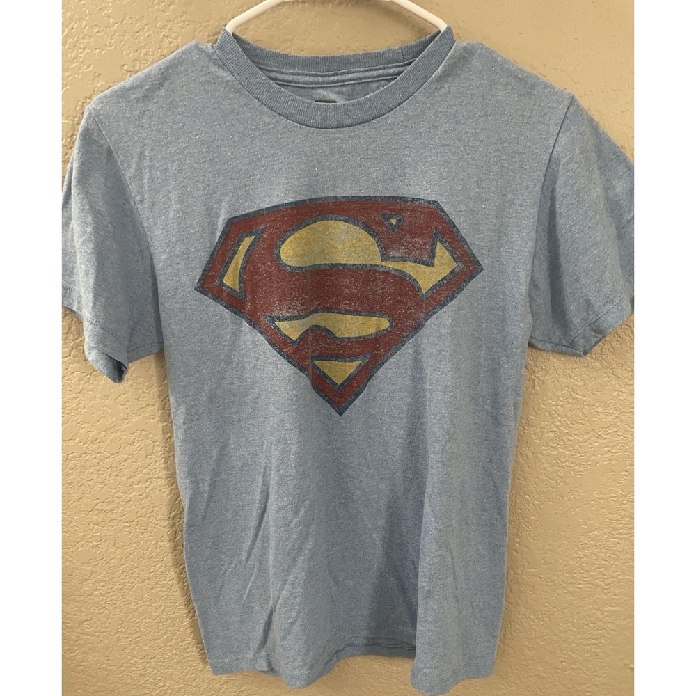 Superman T shirt size small